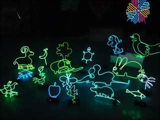 Svítící elektrický drát - kabel, 5m, barva červená, 12V