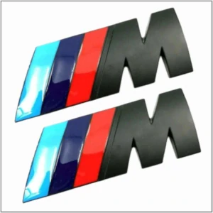 2x Samolepka 3D M, 82x29mm, barva černá/červená/modrá, velikost XL