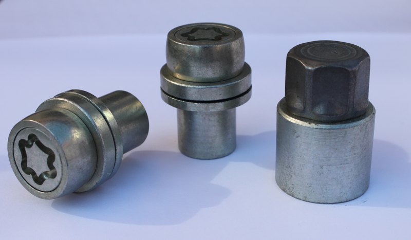 Zajišťovací matice SICUSTAR M12x1,5mm, plochá s podložkou, Toyota, klíč 21