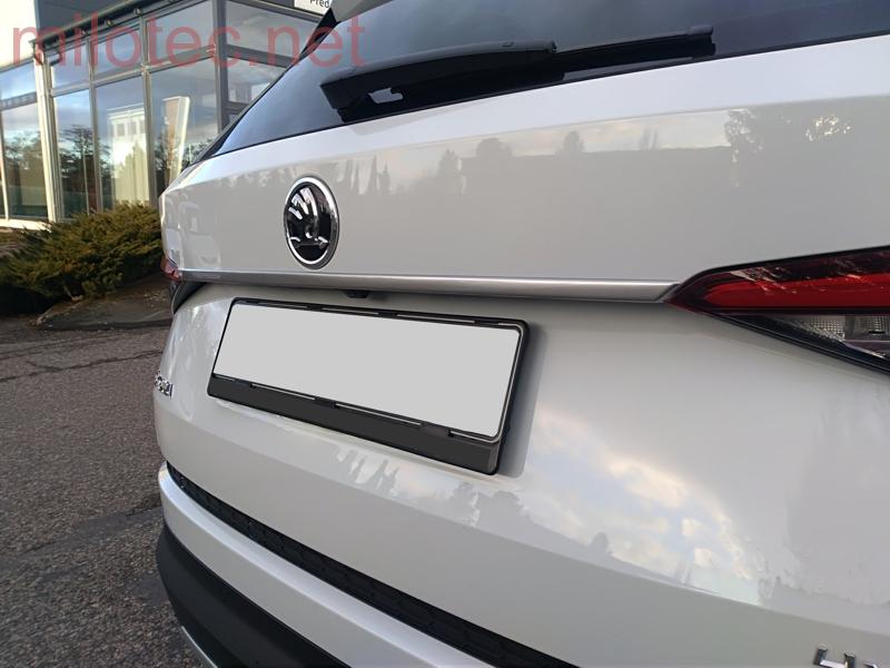 Lišta nad zadní SPZ, Alu Brush - Škoda Superb III. Limousine