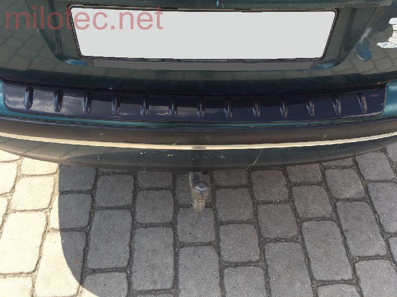 Práh pátých dveří s výstupky, černá metalíza - Škoda Octavia I. Limousine