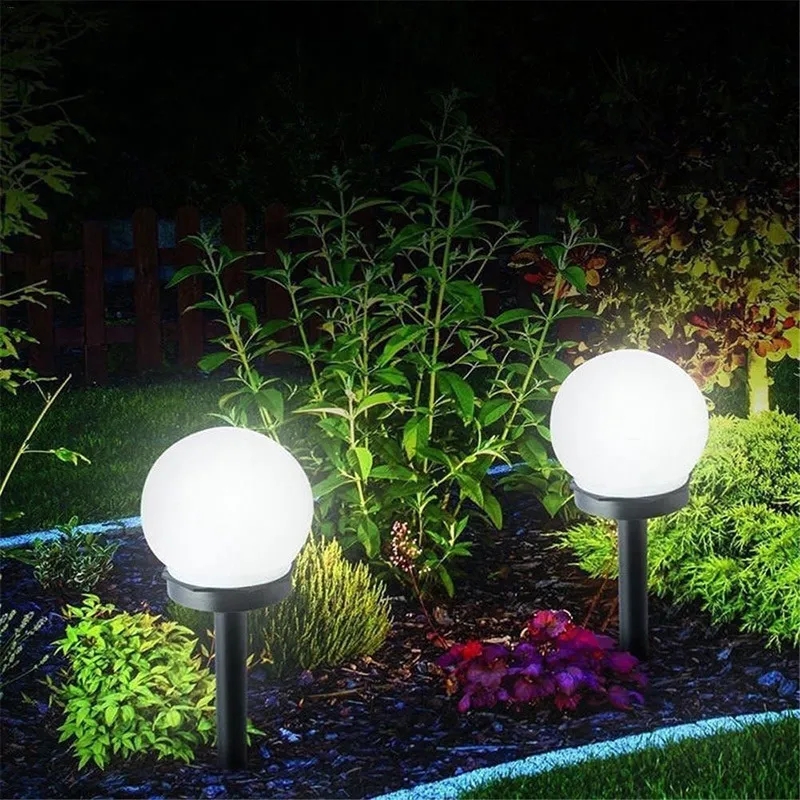 LED solární zahradní lampa k zapíchnutí do země koule 10cm bílá
