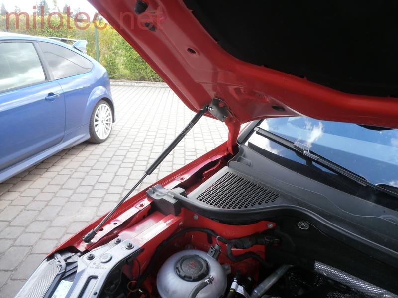 Plynové vzpěry kapoty motoru - Škoda Karoq