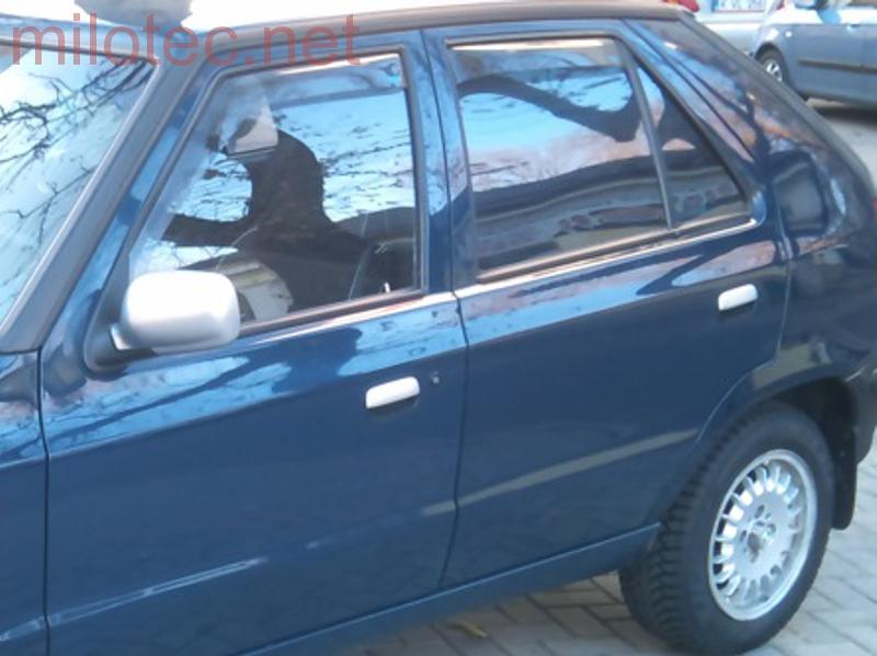 Větrné clony (ofuky), zadní - Škoda Felicia