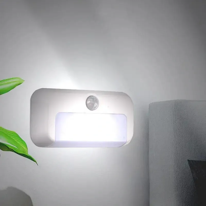 LED USB noční světlo se senzorem pohybu, 7 LED 120LM