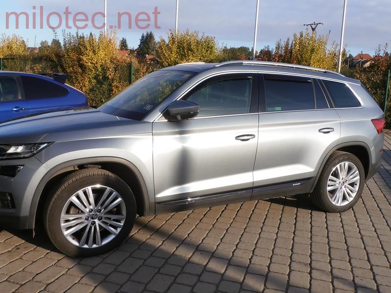 Lišty bočních dveří M-TRACK, černý lesklý "klavírlak" - Škoda Kodiaq