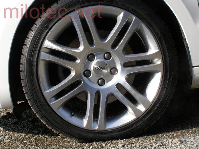 Kryt emblému Alu kola s vypískovaným M-logem - Škoda Octavia III.