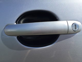 Kryty pod kliky malé, černý lesklý "klavírlak", 4ks - Škoda Citigo 5-dveř.